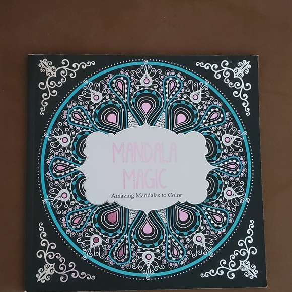 Mandala colouring book - Picture 2 of 5